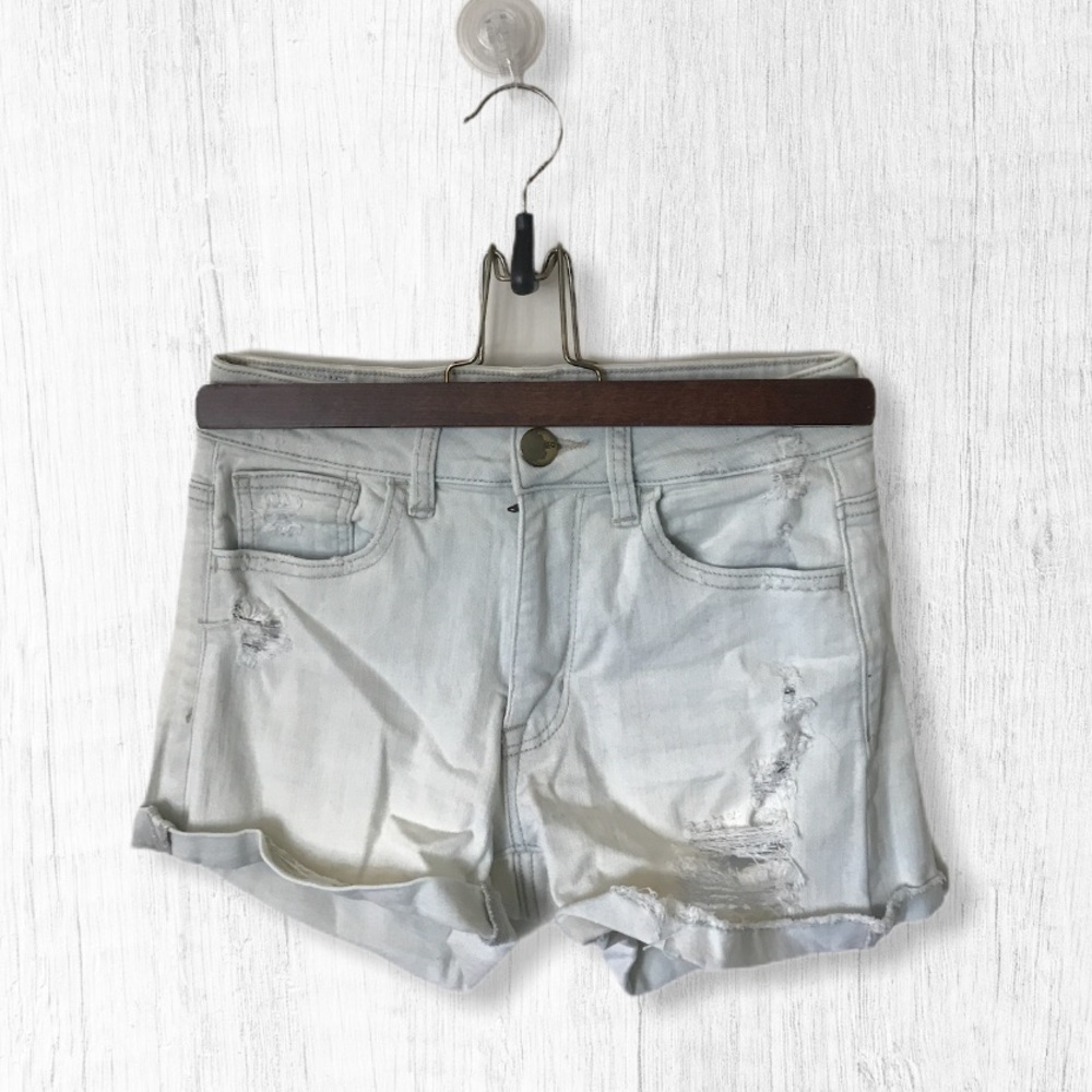 Light Wash Distressed American Eagle Shorts
